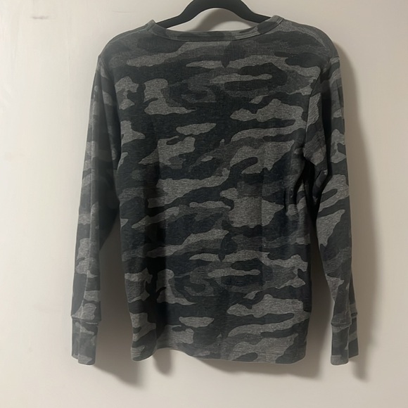 Children’s place Boys S(5/6) gray camo waffle longsleeve tee, EUC, has name in - Picture 5 of 5